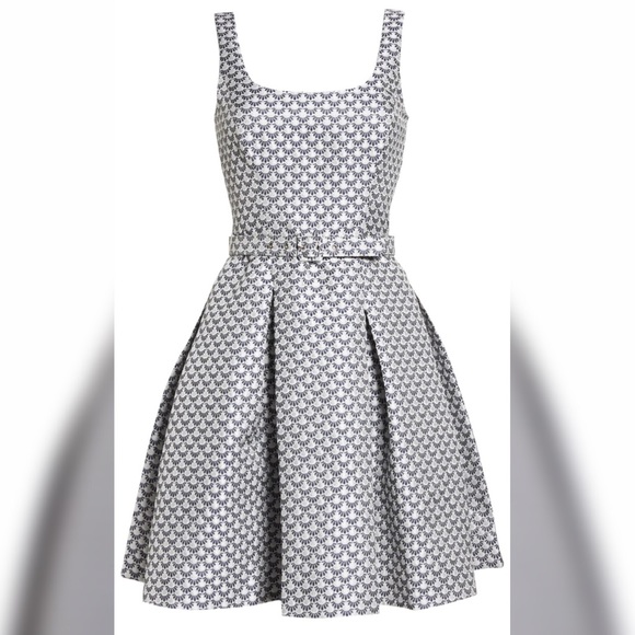 Gal Meets Glam Dresses & Skirts - Gal Meets Glam Isla Jacquard Scallop Dress